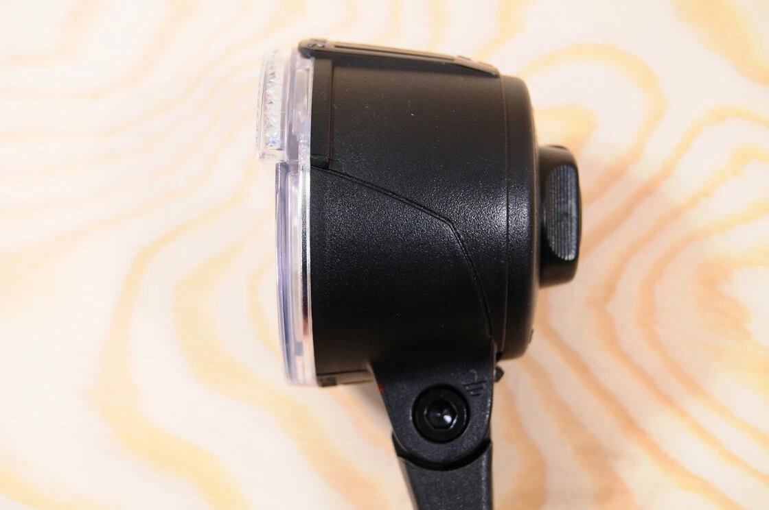 Lampka przednia Trelock LS 593