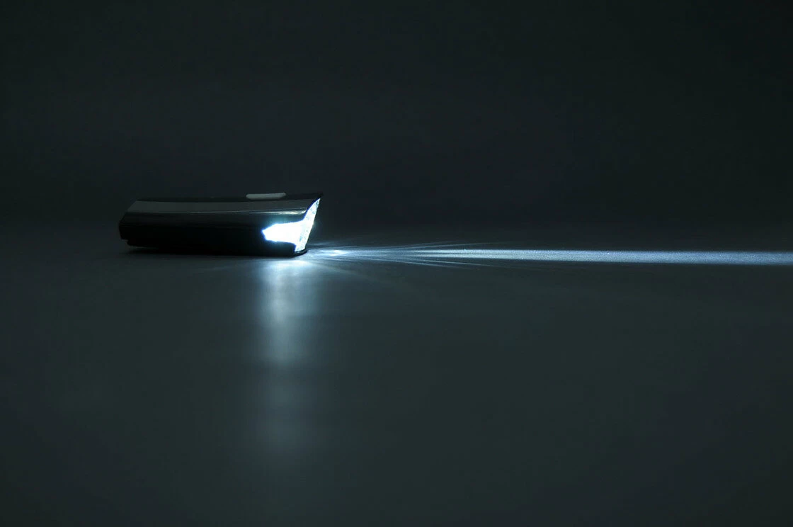 Lampka przednia UNION UN-160 USB