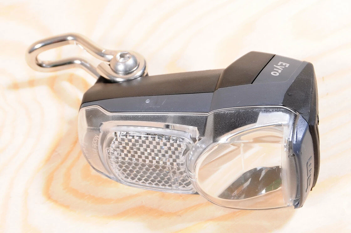 Lampka rowerowa Busch&Muller LUMOTEC IQ Eyro USB