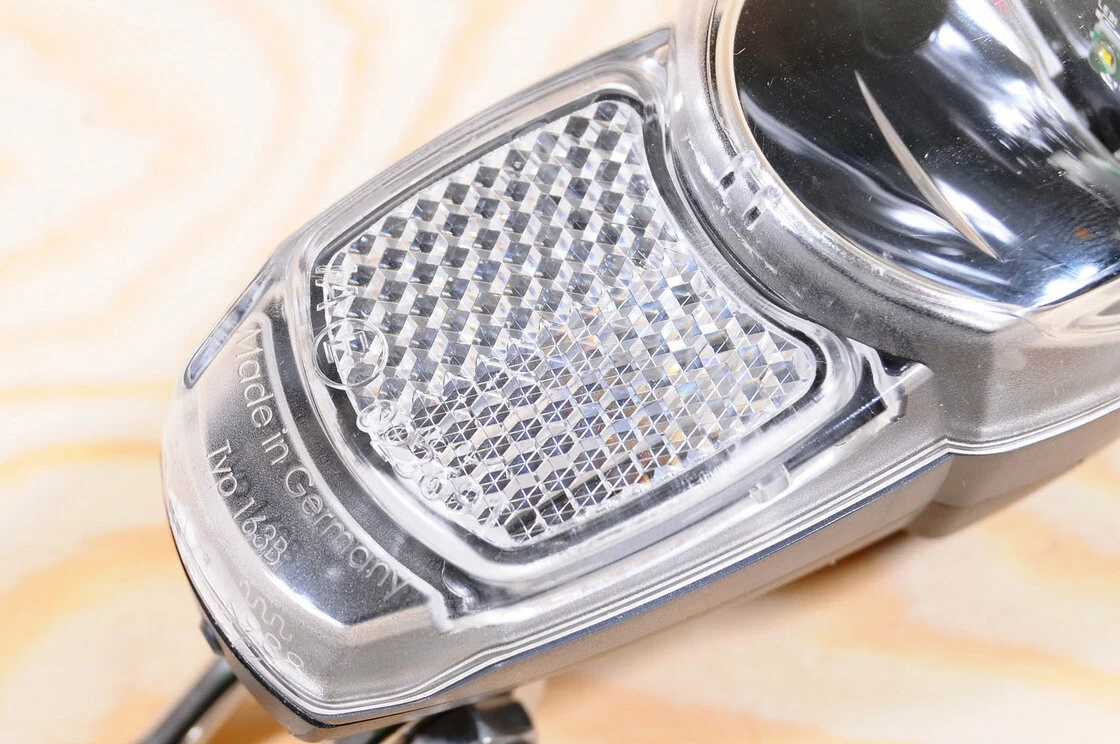 Lampka rowerowa Busch&Muller LUMOTEC IQ Eyro USB