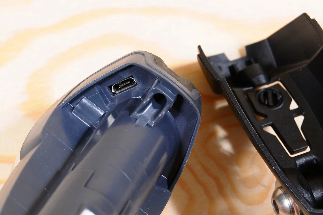 Lampka rowerowa Busch&Muller LUMOTEC IQ Eyro USB