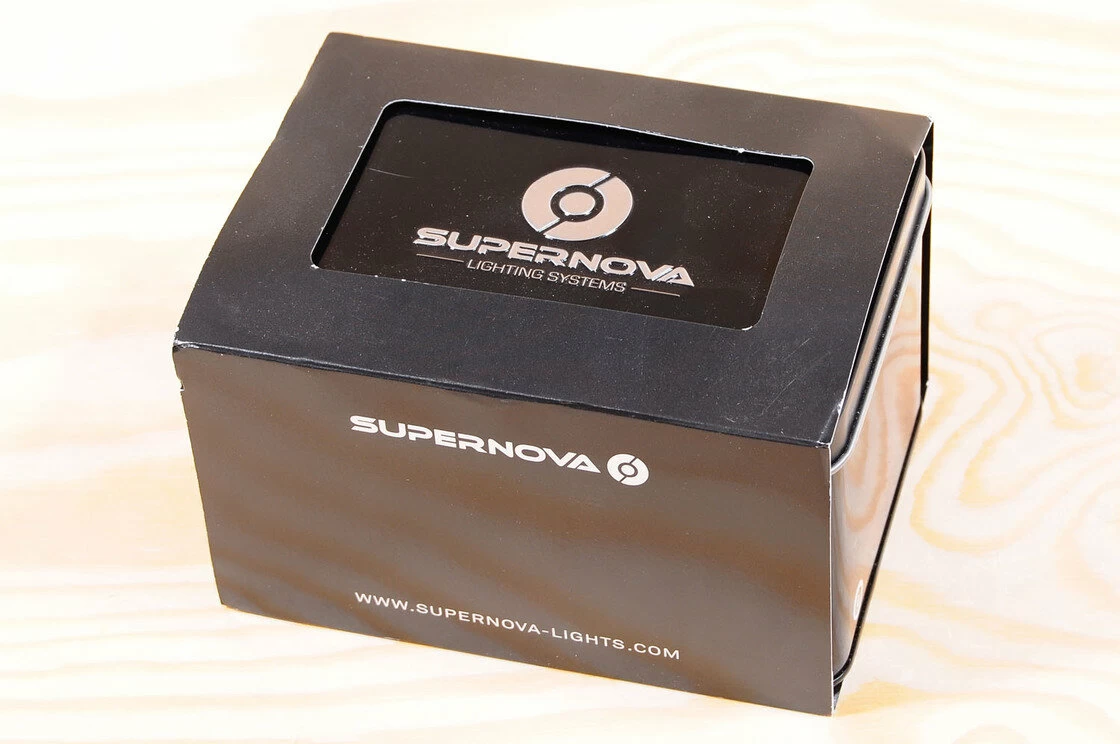 Lampka rowerowa Supernova E3 Triple 2