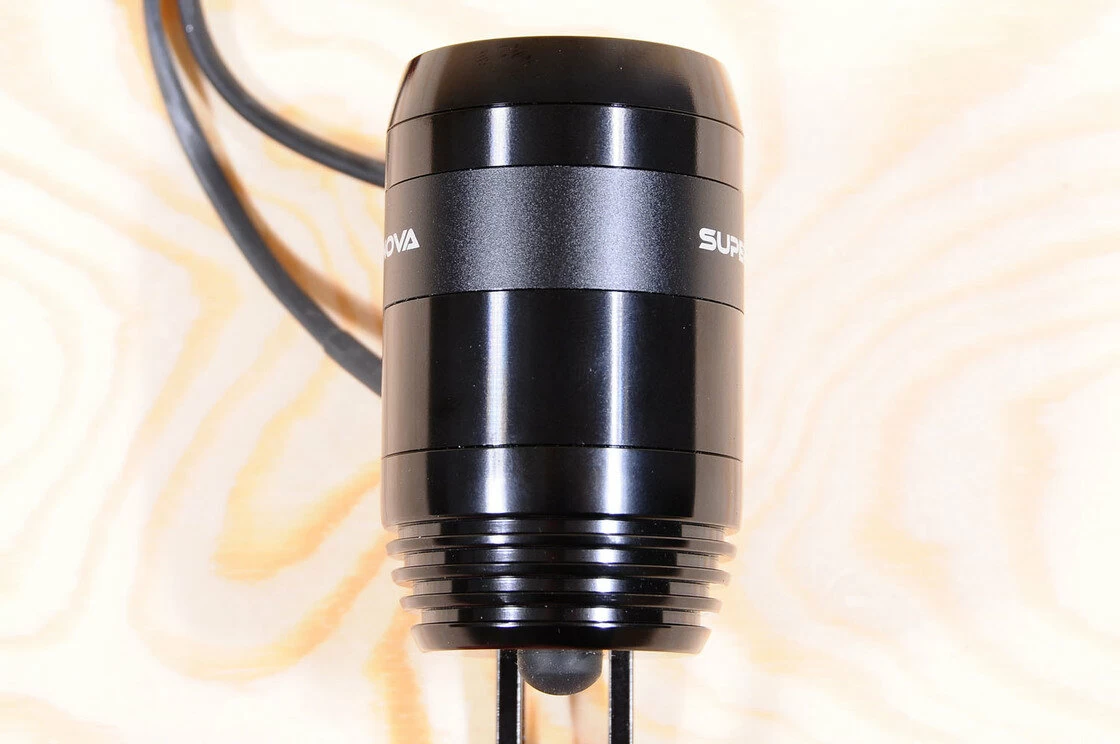 Lampka rowerowa Supernova E3 Triple 2