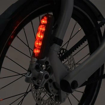 Lampka tylna 5 LED Strida