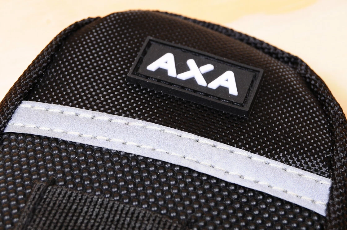 Łańcuch AXA RLC do podkowy AXA + SAKWA