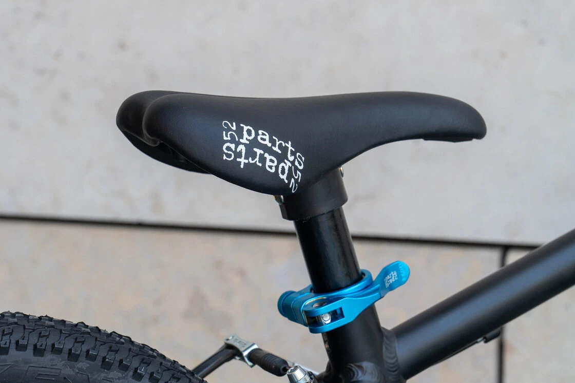 Lekki rower dla dziecka KUbikes 16L MTB Czarny / laser niebieski