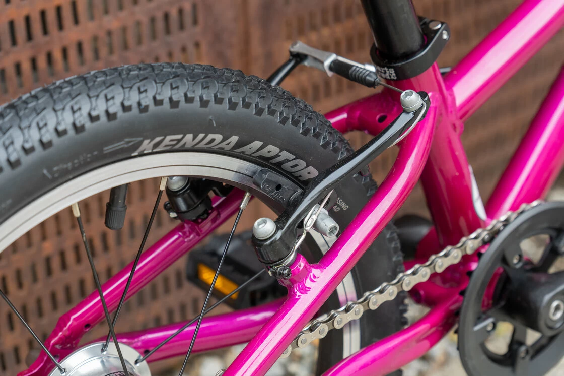 Lekki rower dla dziecka KUbikes 16S AUTO 2 biegi Sturmey Archer Różowy