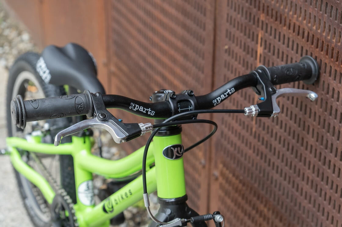 Lekki rower dla dziecka KUbikes 16S AUTO 2 biegi Sturmey Archer Zielony