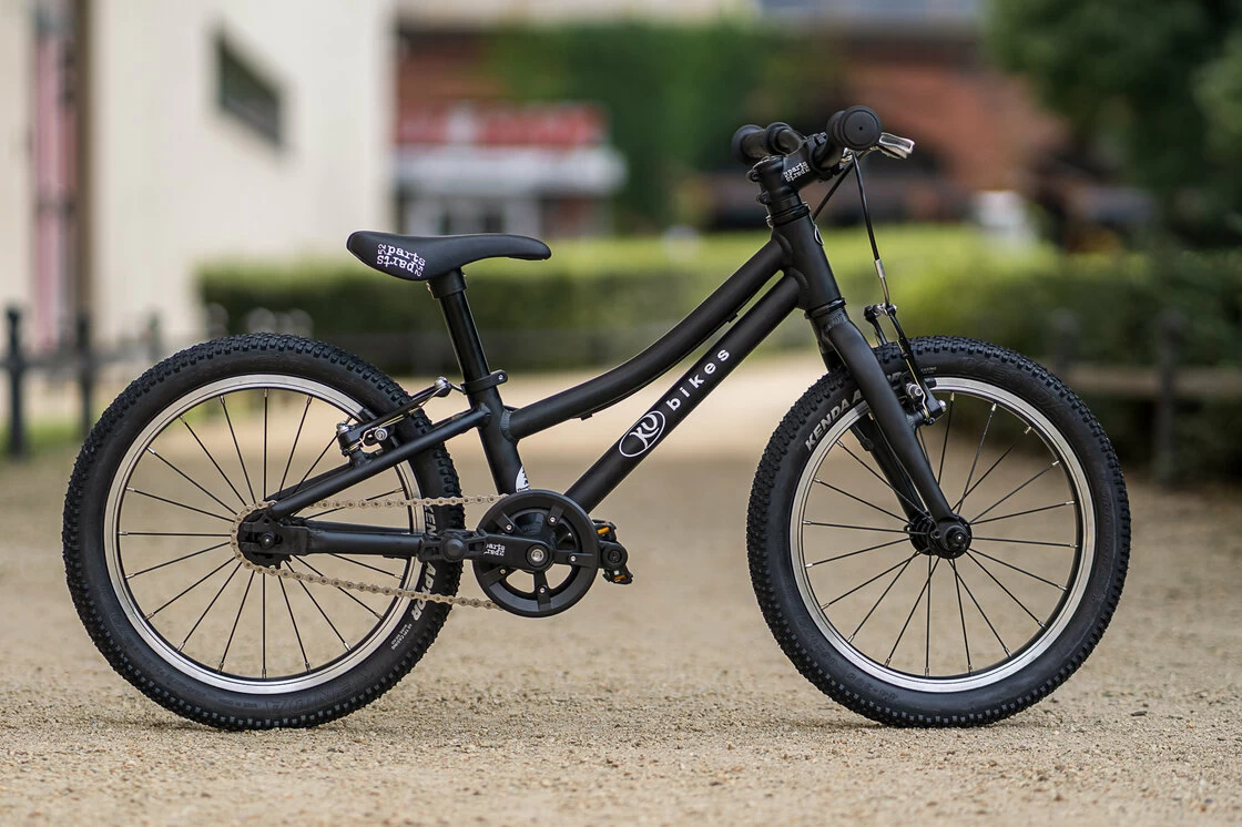 Lekki rower dla dziecka KUbikes 16S MTB Czarny