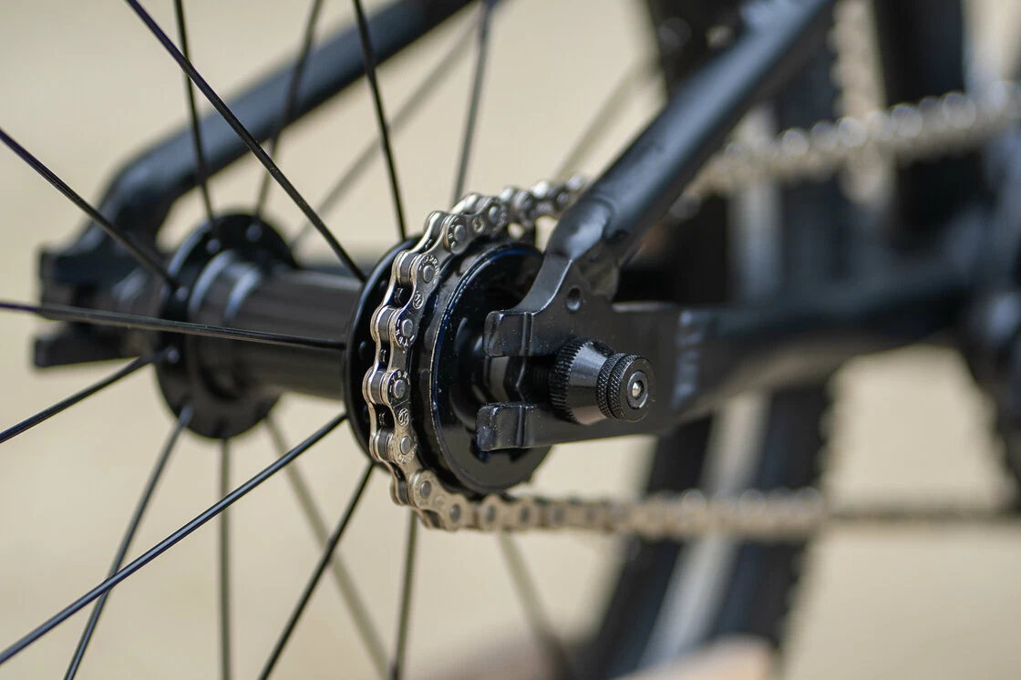 Lekki rower dla dziecka KUbikes 16S MTB Czarny