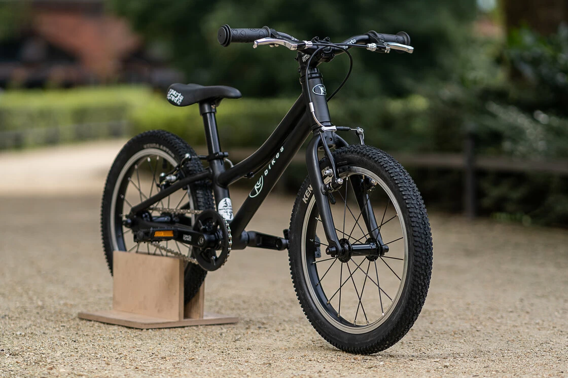 Lekki rower dla dziecka KUbikes 16S MTB Czarny