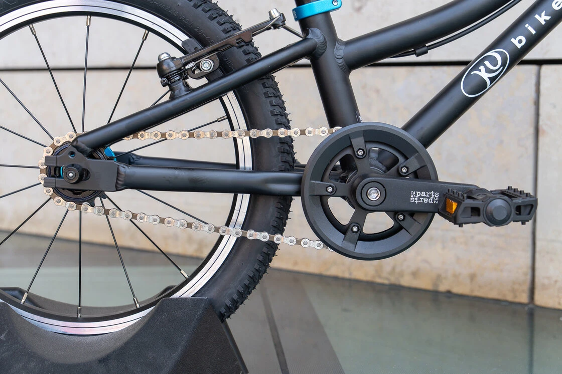 Lekki rower dla dziecka KUbikes 16S MTB Czarny / laser niebieski