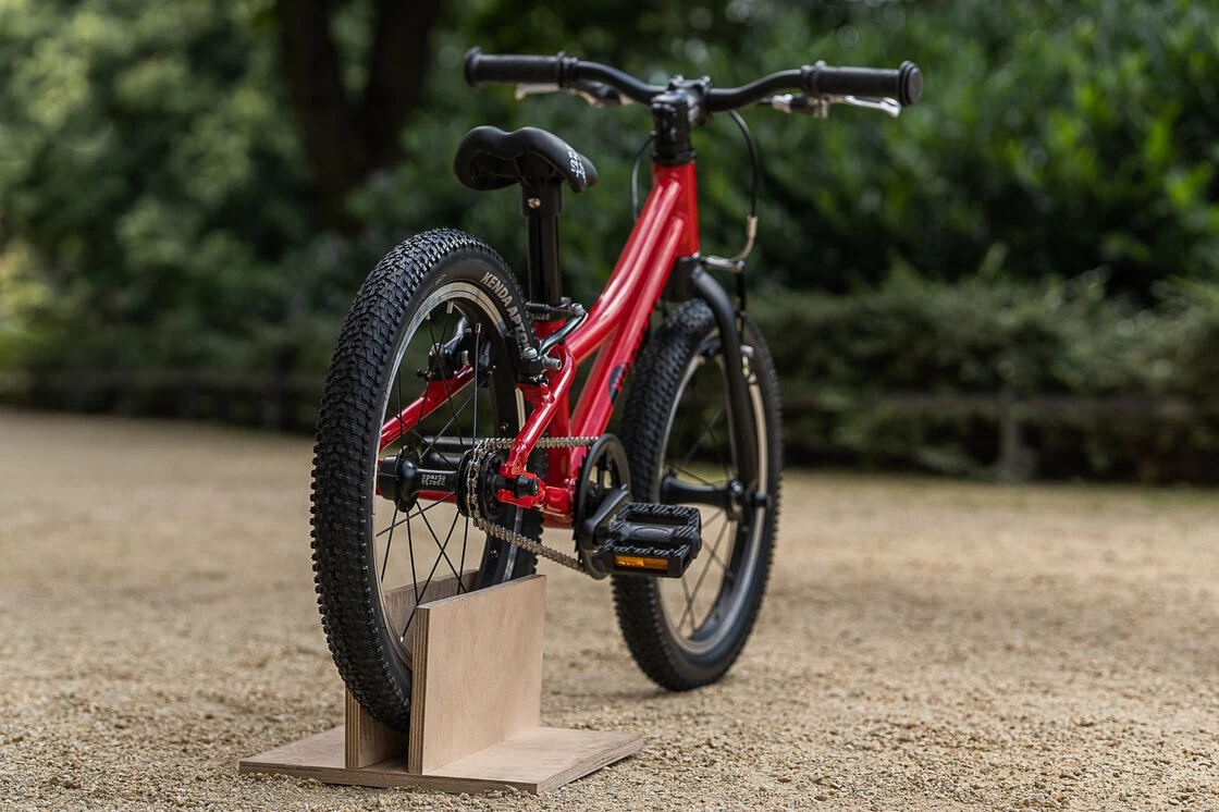 Lekki rower dla dziecka KUbikes 16S MTB Czerwony