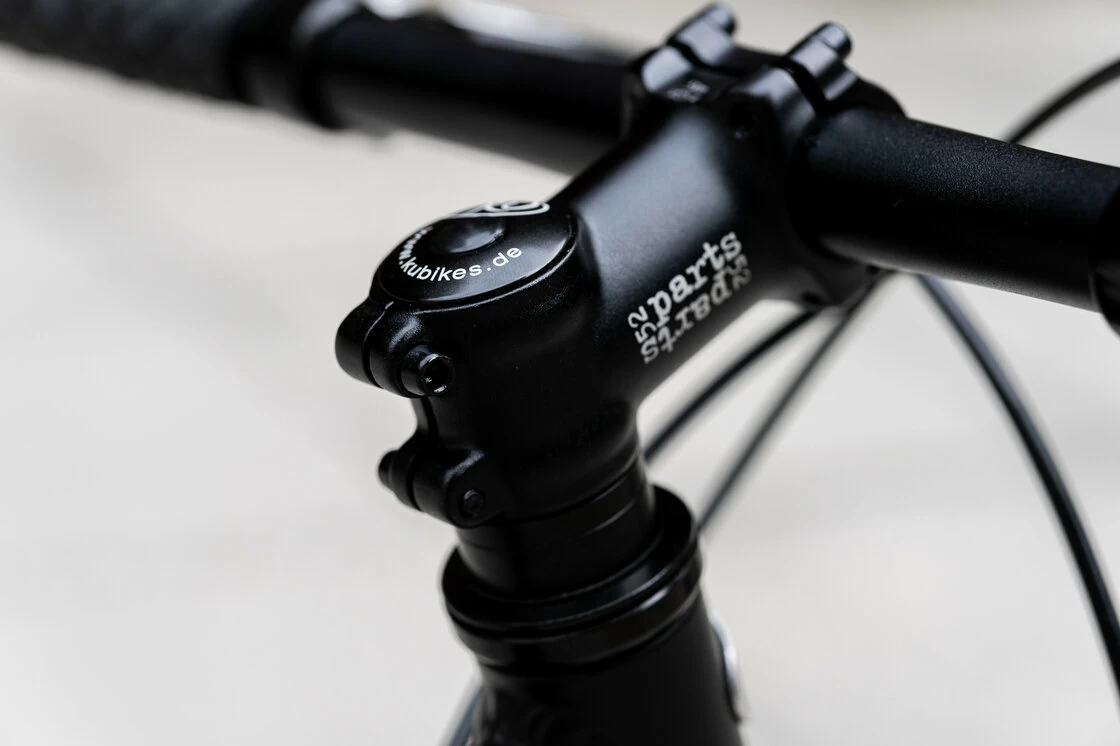 Lekki rower dla dziecka KUbikes 20 L MTB Czarny / czerwony
