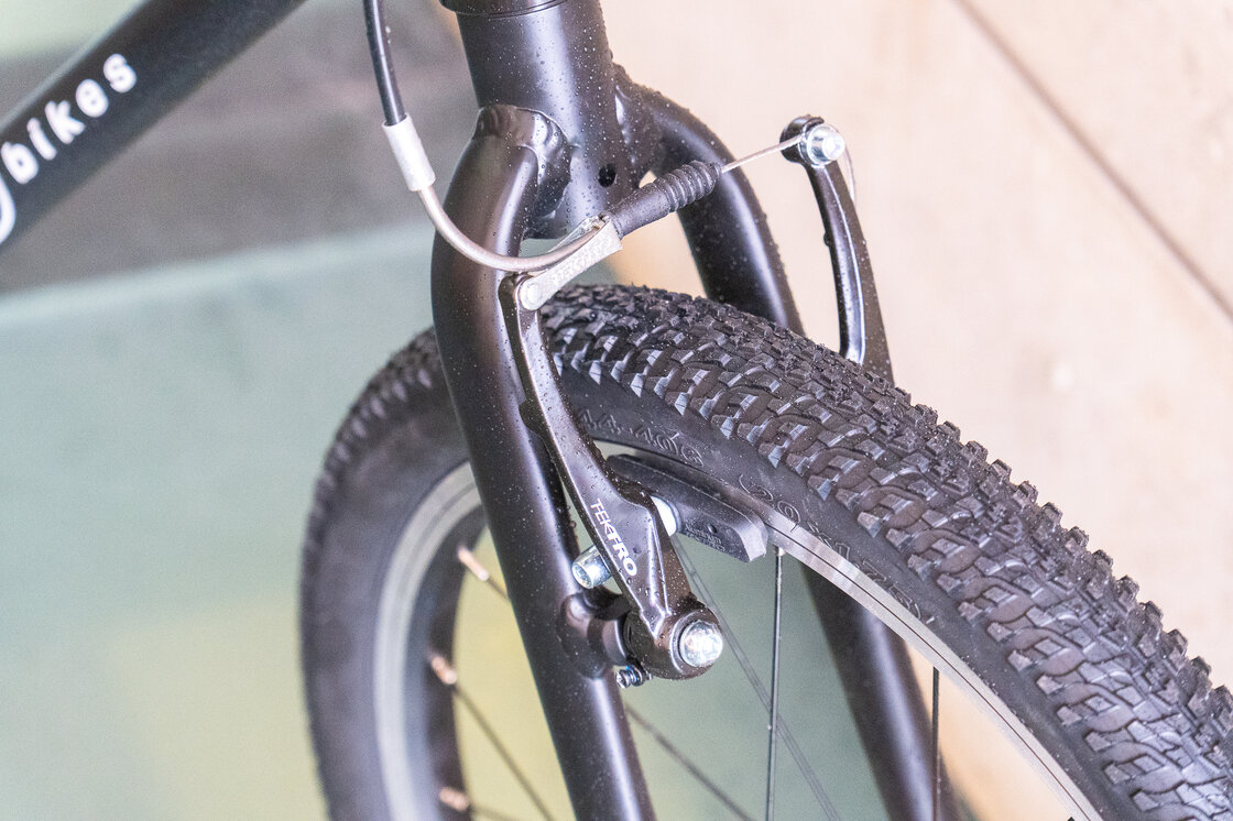 Lekki rower dla dziecka KUbikes 20 L MTB Czarny + laser red