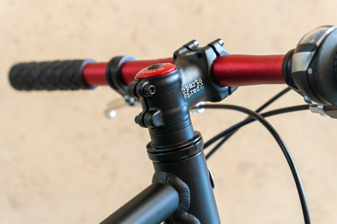 Lekki rower dla dziecka KUbikes 20 L MTB Czarny + laser red