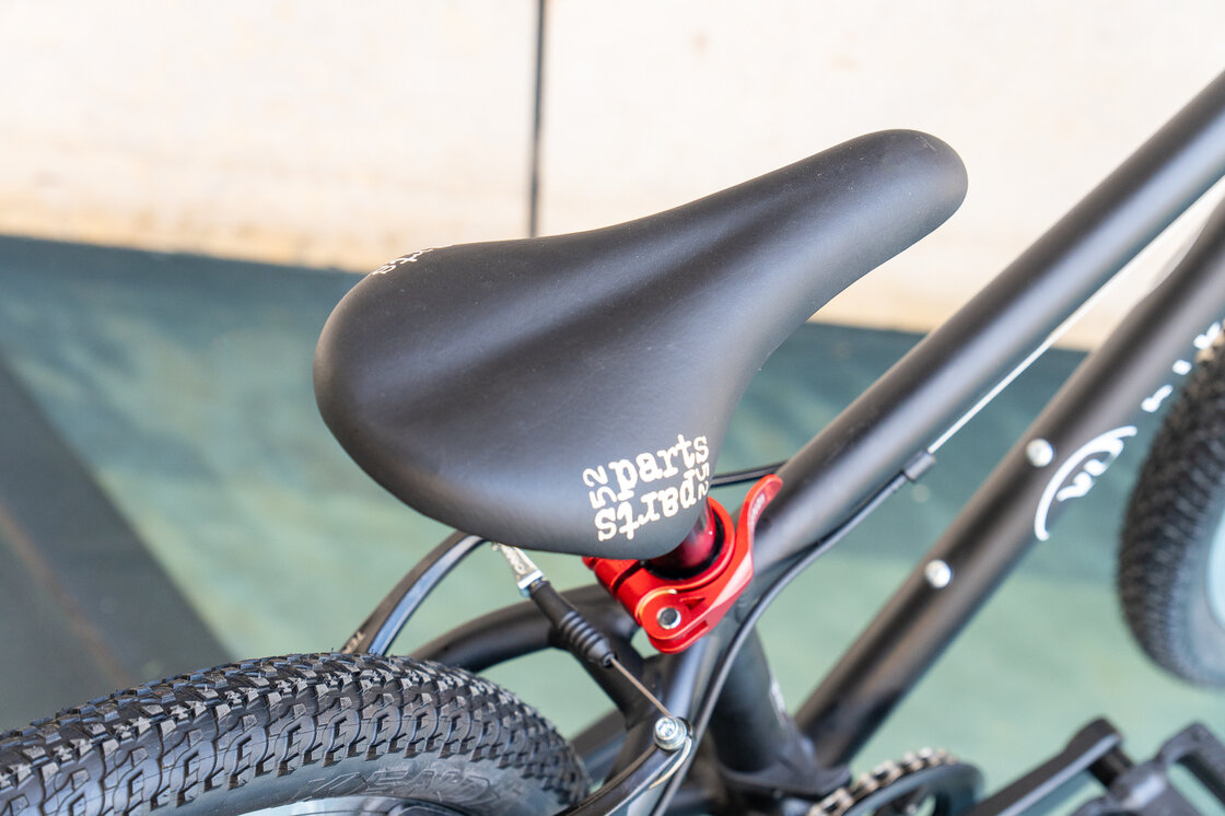 Lekki rower dla dziecka KUbikes 20 L MTB Czarny + laser red