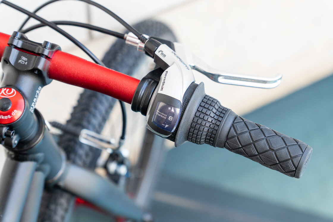 Lekki rower dla dziecka KUbikes 20 L MTB Czarny + laser red