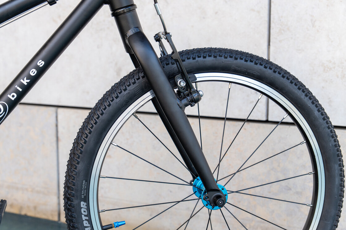 Lekki rower dla dziecka KUbikes 20 L MTB Czarny / niebieski