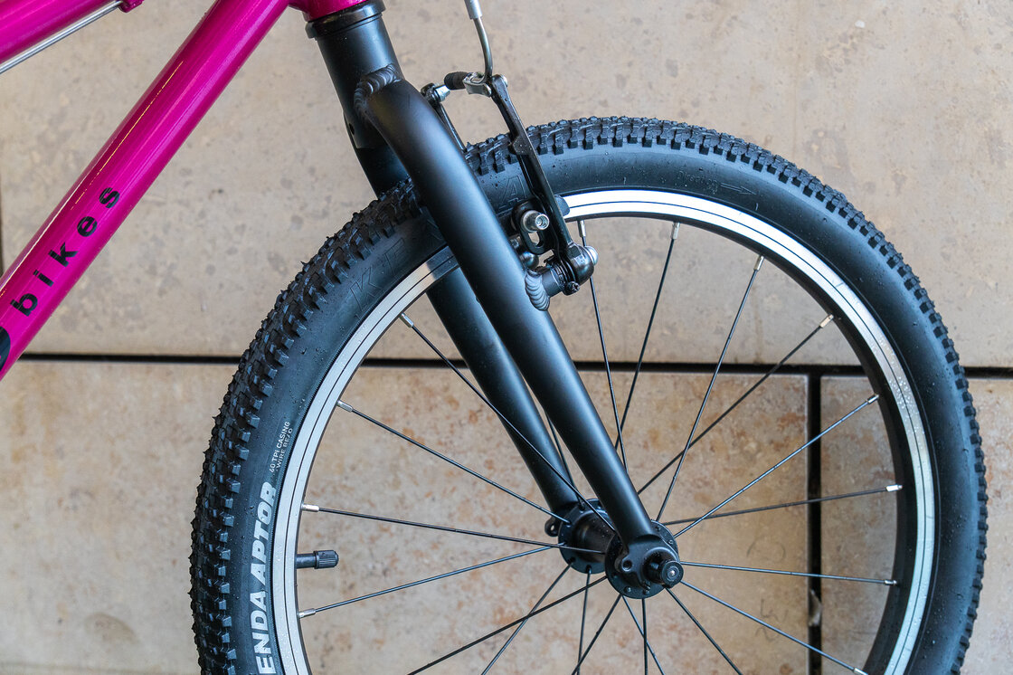 Lekki rower dla dziecka KUbikes 20 L MTB Różowy