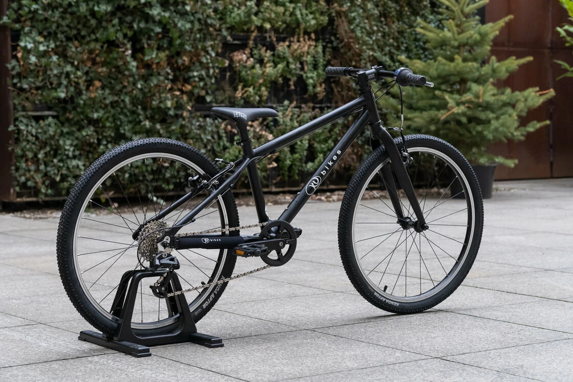 Lekki rower dla dziecka KUbikes 24 L MTB Czarny