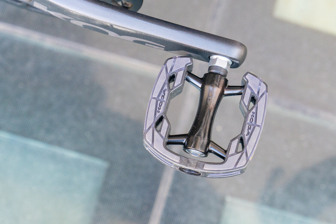 Lekki rower elektryczny na pasku KOGA E-F3 6.0 BOSCH Męski Vulcan Black Mat