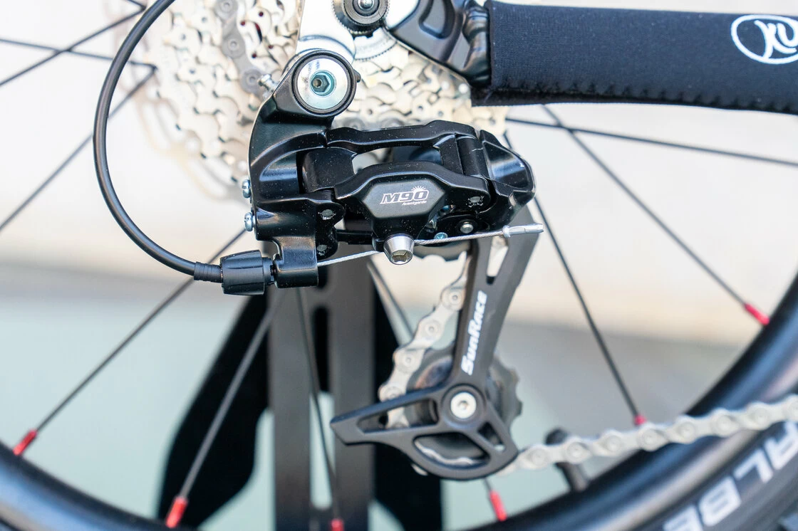 Lekki rowerek amortyzowany KUbikes 20 S MTB DISC czarny
