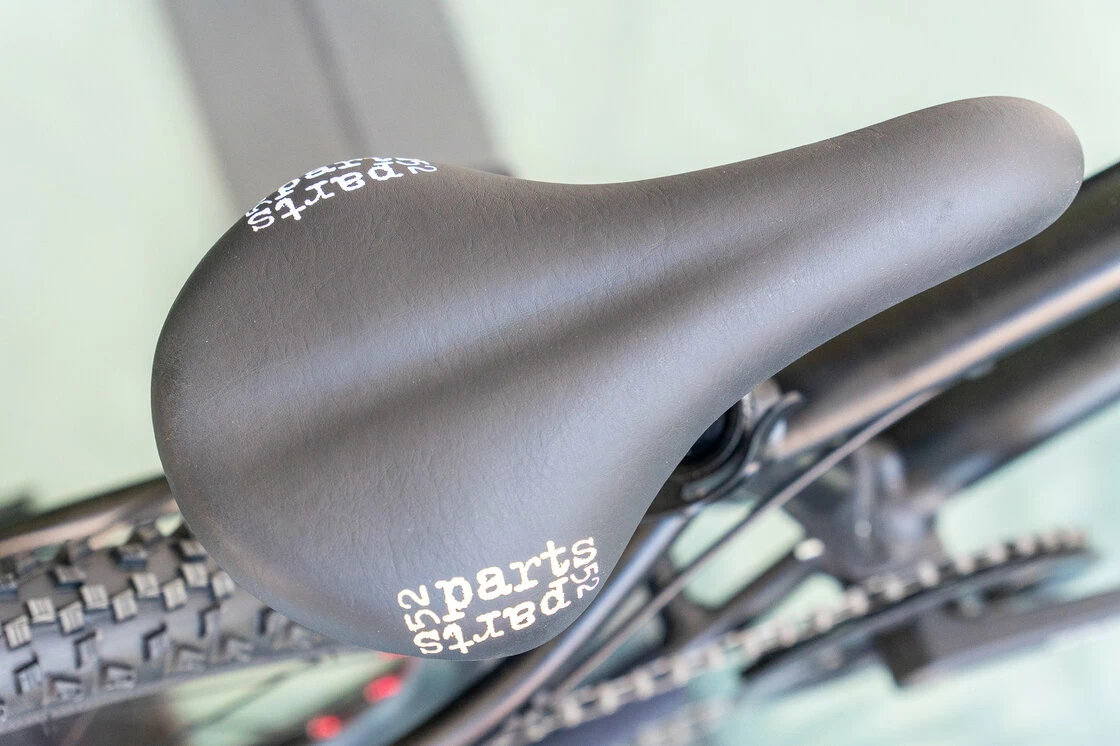 Lekki rowerek amortyzowany KUbikes 20 S MTB DISC czarny
