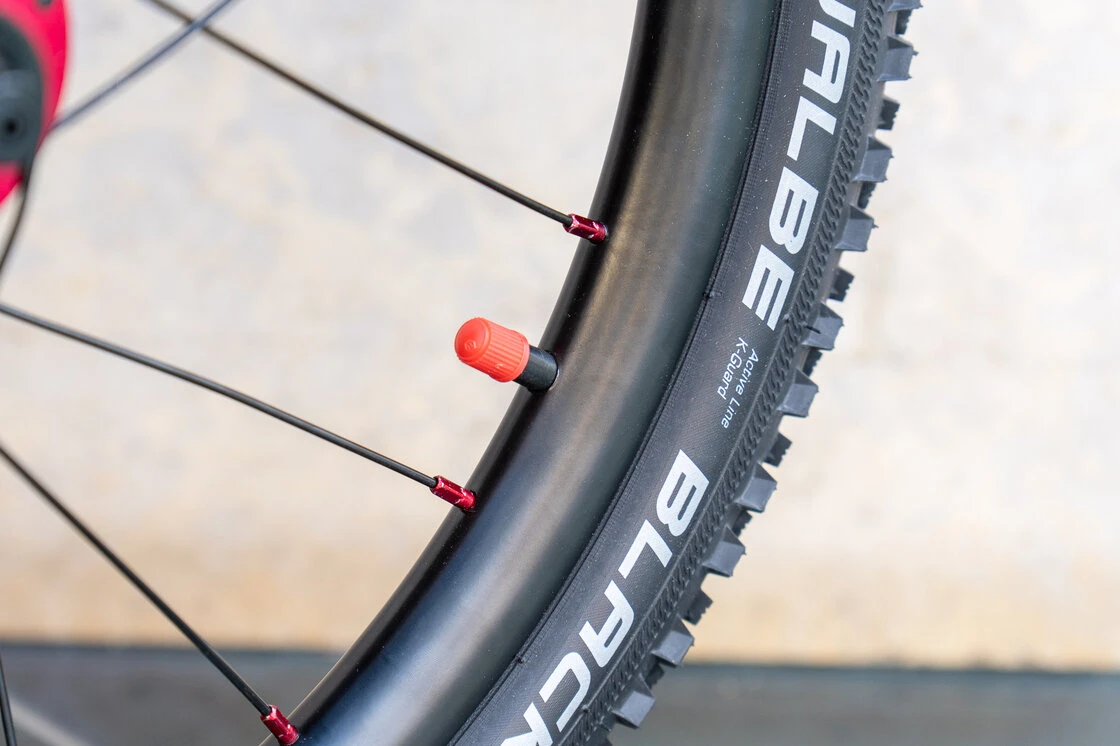 Lekki rowerek amortyzowany KUbikes 20 S MTB DISC turkusowy