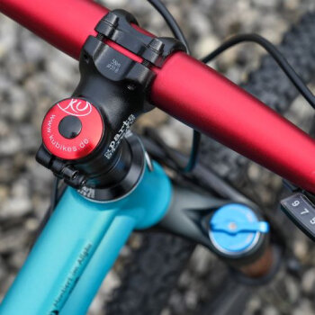 Lekki rowerek amortyzowany KUbikes 20 S MTB DISC turkusowy + laser red