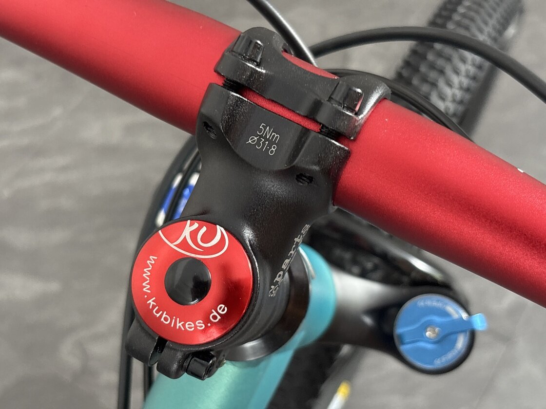 Lekki rowerek amortyzowany KUbikes 20 S MTB DISC turkusowy + laser red
