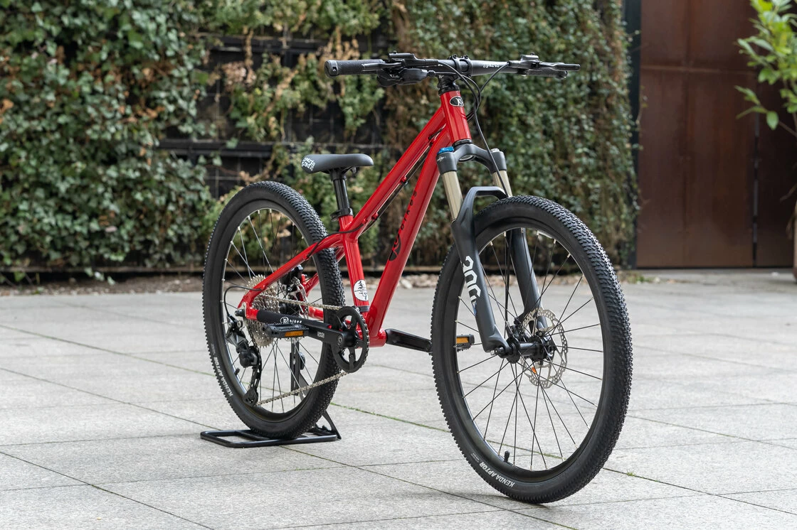 Lekki rowerek amortyzowany KUbikes 24 MTB DISC czerwony