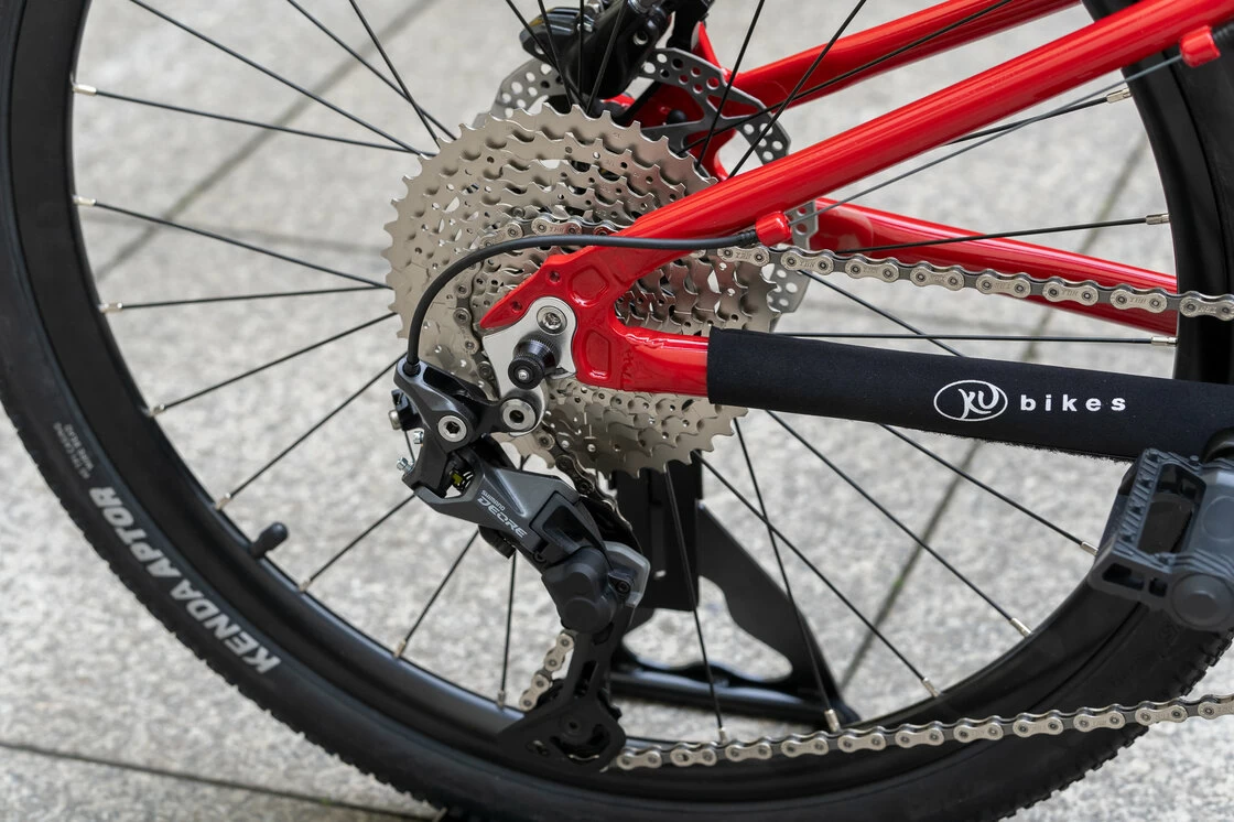 Lekki rowerek amortyzowany KUbikes 24 S MTB DISC czerwony