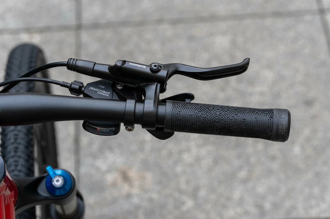 Lekki rowerek amortyzowany KUbikes 24 S MTB DISC czerwony