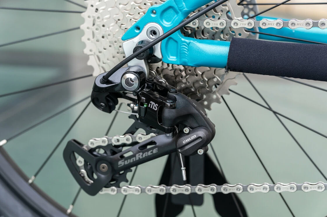Lekki rowerek amortyzowany KUbikes 24 S MTB DISC turkusowy