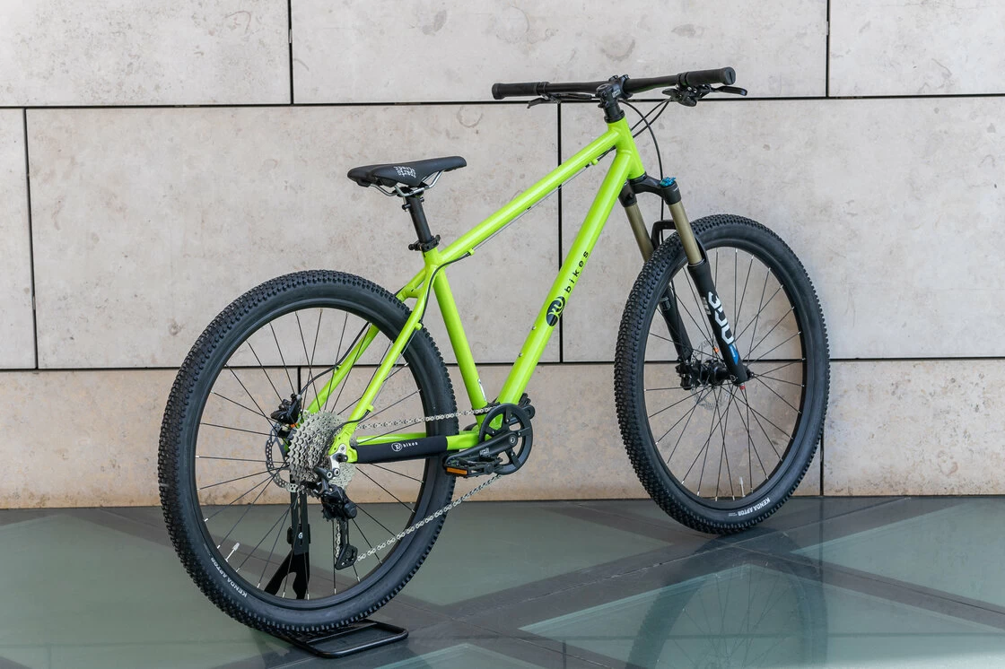 Lekki rowerek amortyzowany KUbikes 27,5 MTB DISC czarny L