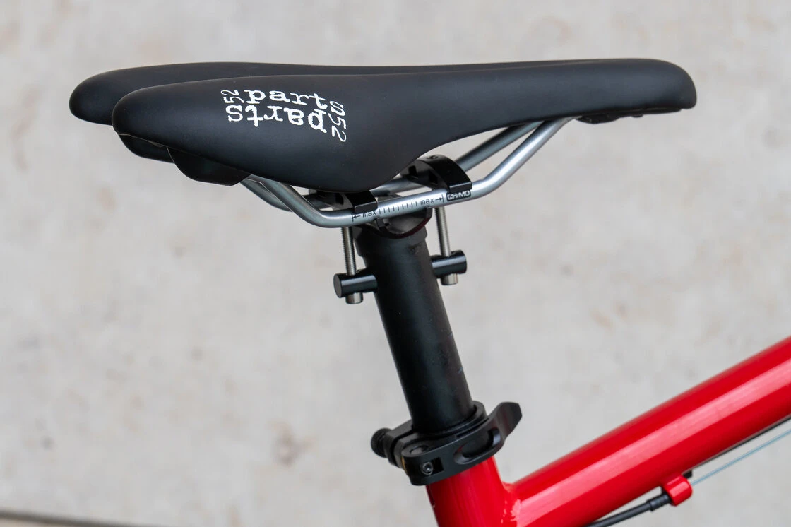 Lekki rowerek amortyzowany KUbikes 27,5 MTB DISC czerwony M