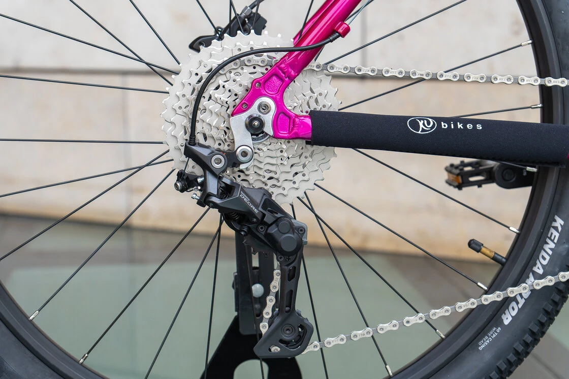 Lekki rowerek amortyzowany KUbikes 27,5 MTB DISC różowy L