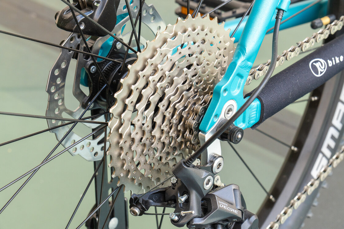 Lekki rowerek amortyzowany KUbikes 27,5 MTB DISC turkusowy M