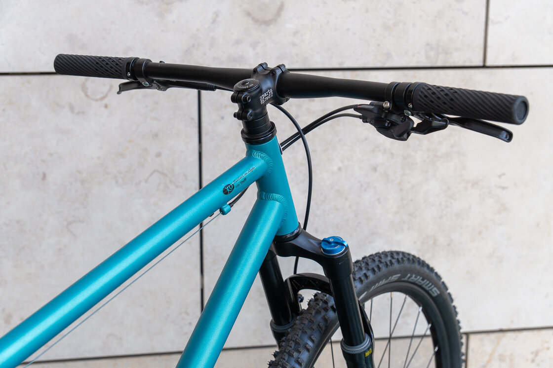 Lekki rowerek amortyzowany KUbikes 27,5 MTB DISC turkusowy M