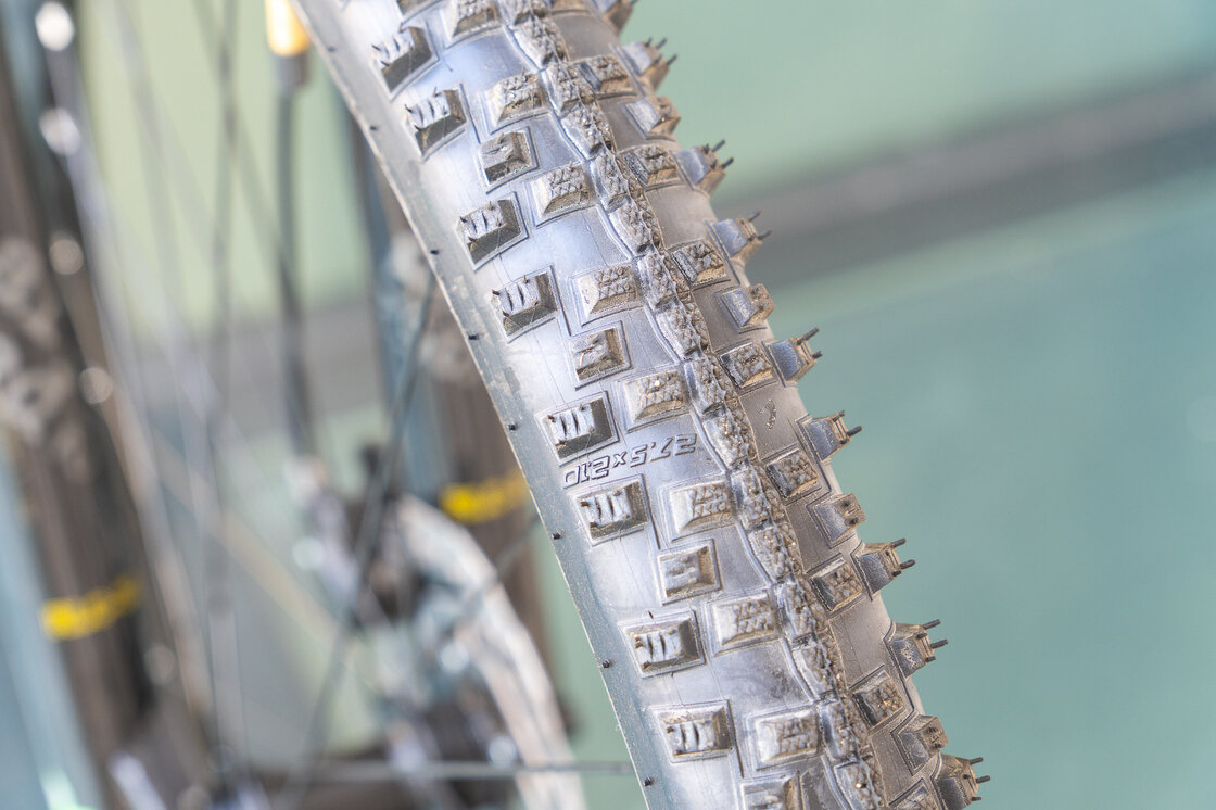 Lekki rowerek amortyzowany KUbikes 27,5 MTB DISC turkusowy M