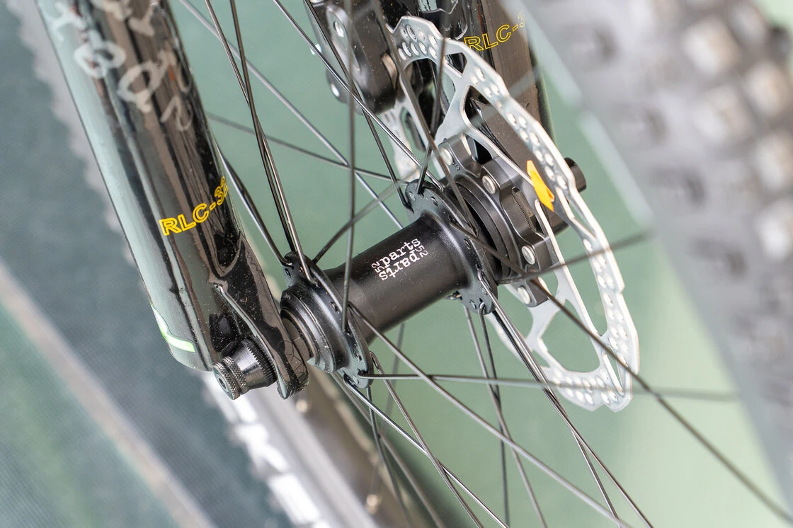 Lekki rowerek amortyzowany KUbikes 27,5 MTB DISC zielony S