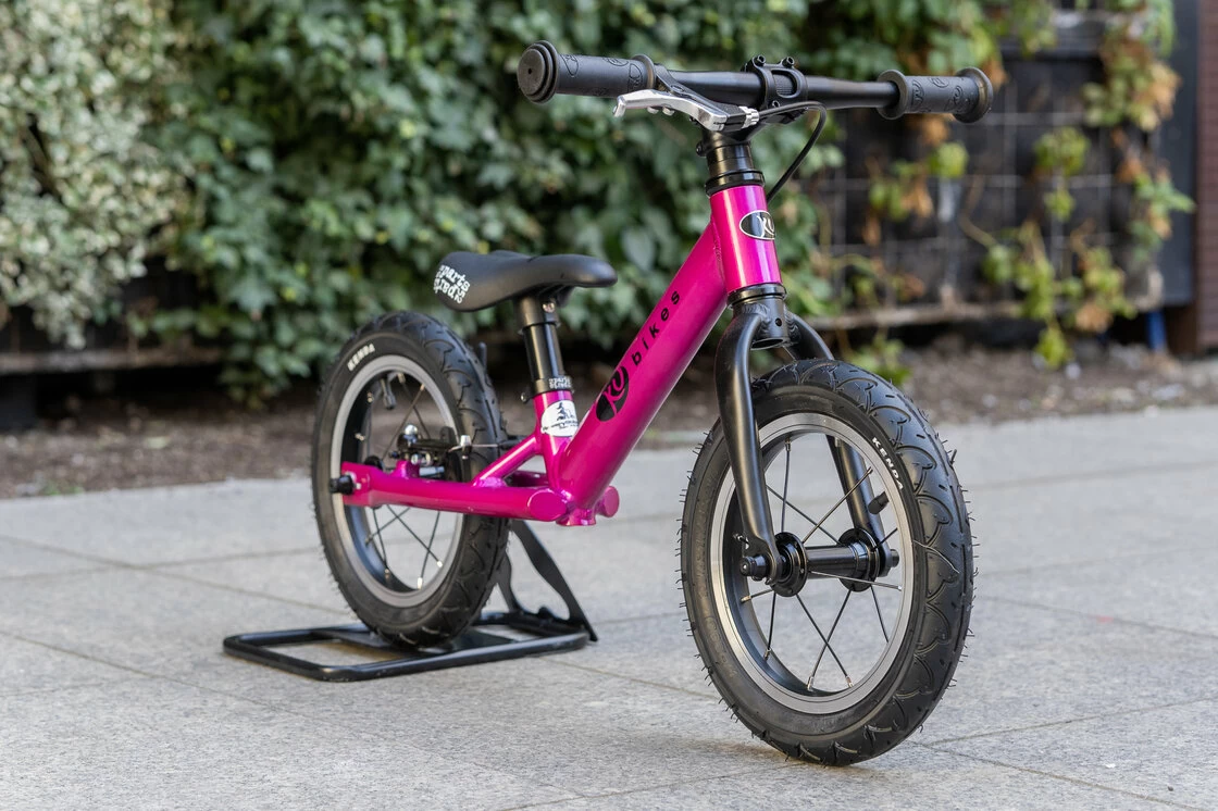 Lekki rowerek biegowy KUbikes 12" Różowy