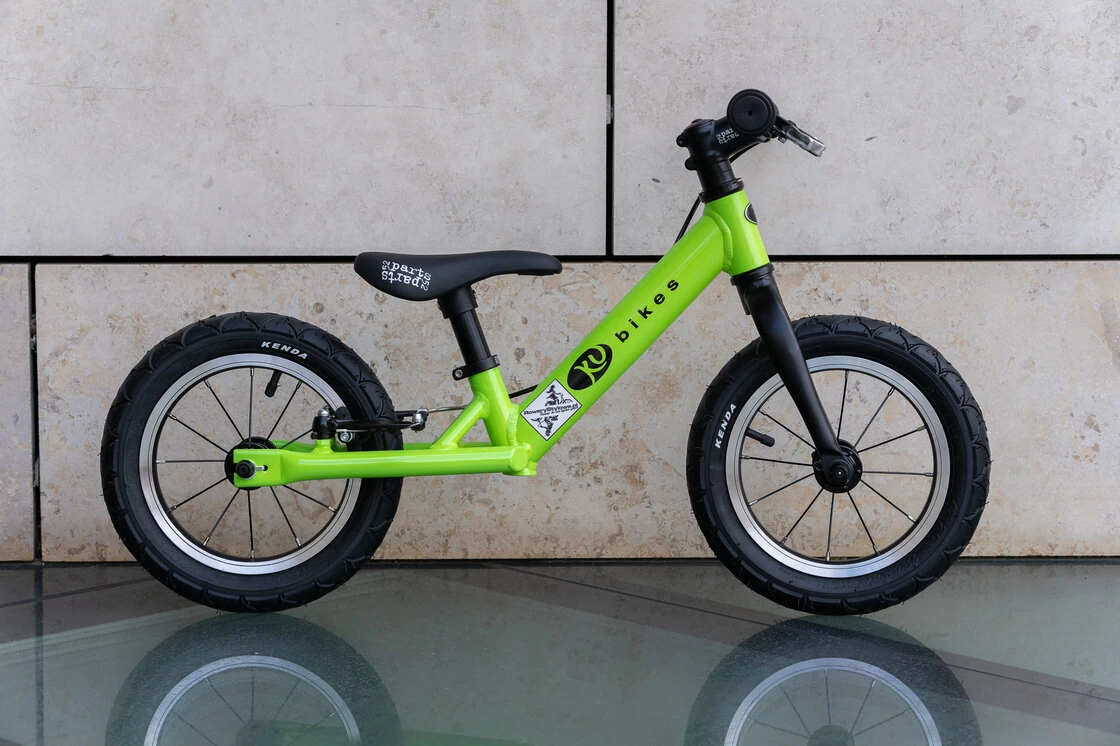 Lekki rowerek biegowy KUbikes 12" Zielony