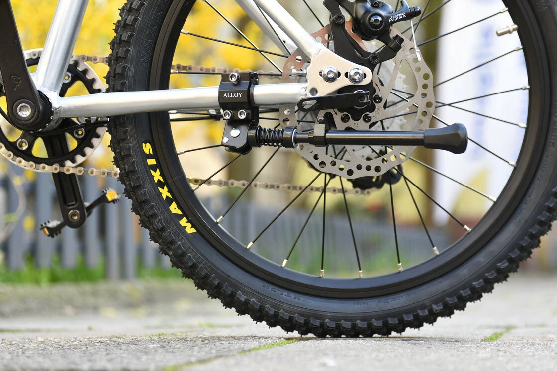 Nóżka boczna Point 20"-28" - na tylny widelec (Early Rider, woom, KuBikes, Rascal)