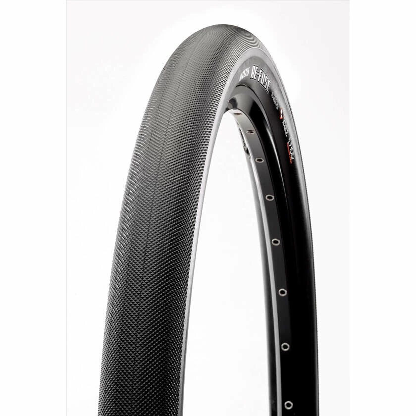 Opona rowerowa Maxxis Re-Fuse 700 x 40 (40-622)