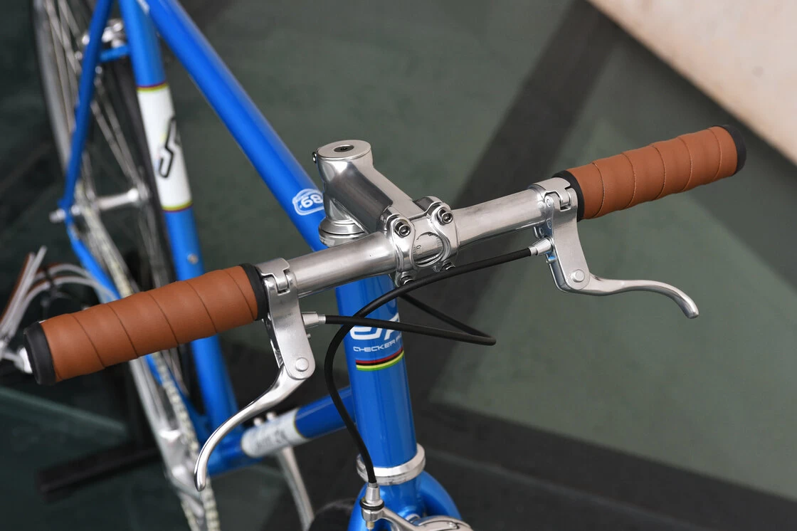 Ostre koło Checker Pig Singlespeed Classic Niebieski połysk 58