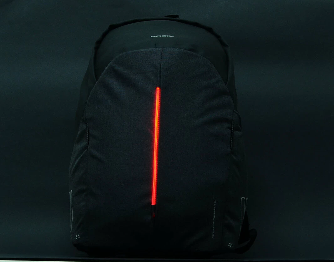 Plecak z możliwością montażu na bagażniku rowerowym Basil B-Safe Graphite Black (czarny) 13L
