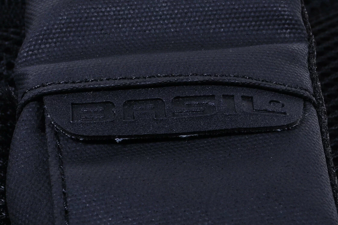 Plecak z możliwością montażu na bagażniku rowerowym Basil B-Safe Graphite Black (czarny) 13L