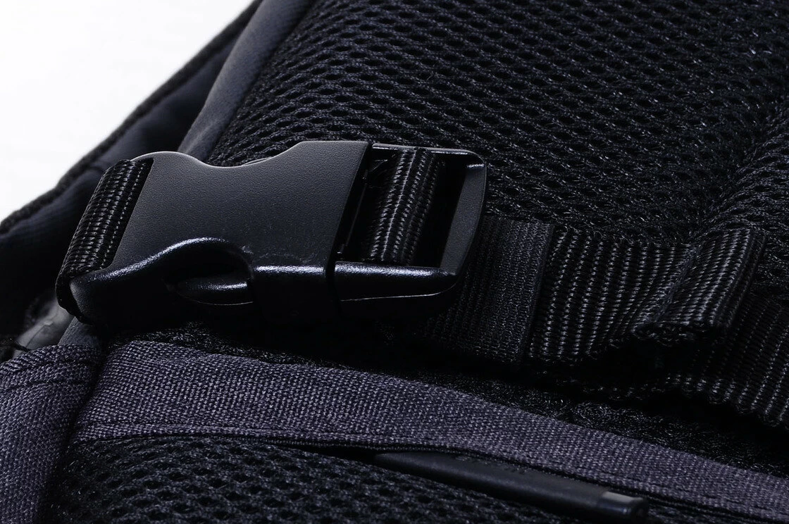 Plecak z możliwością montażu na bagażniku rowerowym Basil B-Safe Graphite Black (czarny) 13L